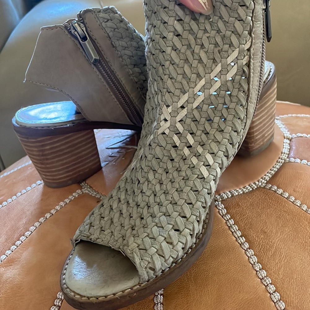 Sam Edelman Heel/Boot - Picture 6 of 6